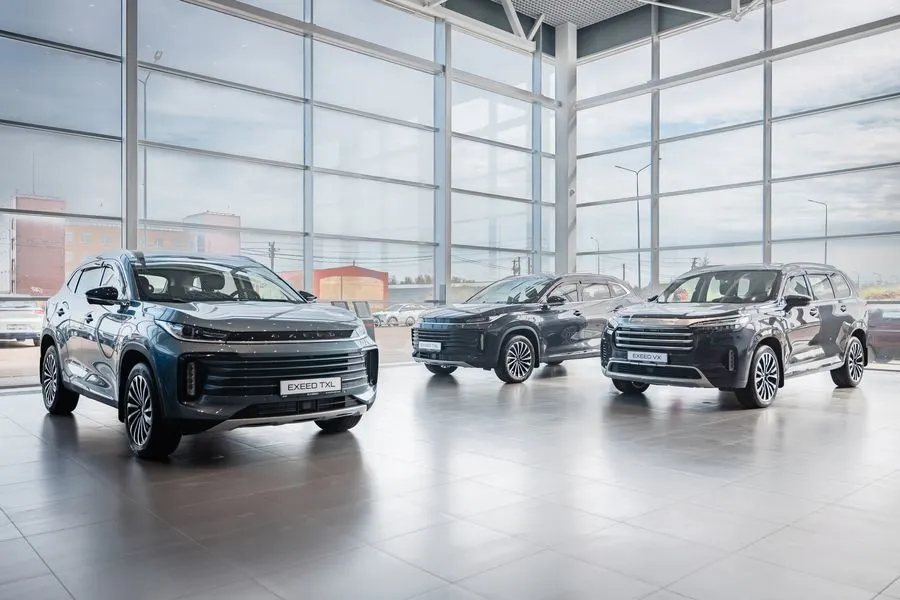 Китайский автопром ломает стереотипы: в Ярославле открылся автосалон EXEED