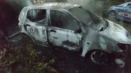 В Ярославской области ночью дотла сгорел автомобиль