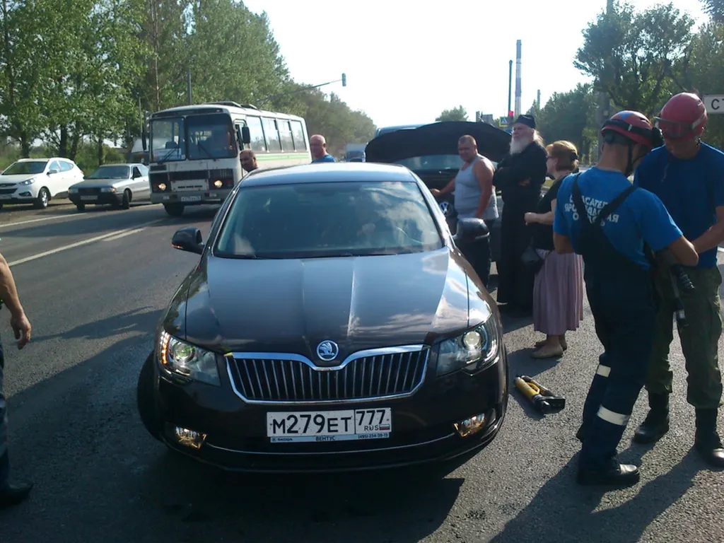 На Московском проспекте в Ярославле столкнулись две иномарки