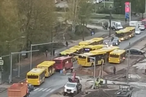 На проспекте Машиностроителей в Ярославле появилась автобусная ловушка