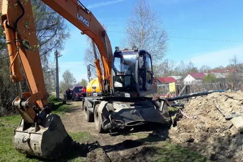 Водопровод в Рыбинске ремонтируют бестраншейным способом, используя трубный разрушитель