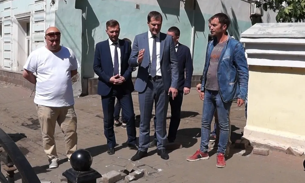 Мэр Ярославля пообещал подрядчику штрафы за «героические подвиги»