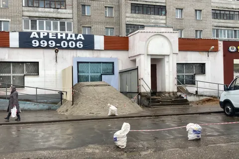 «Будем погребены заживо»: жители дома в Ярославле боятся его обрушения