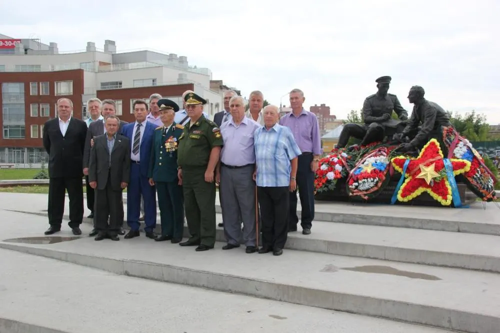 В Ярославль съехались выпускники  военного финансово-экономического училища