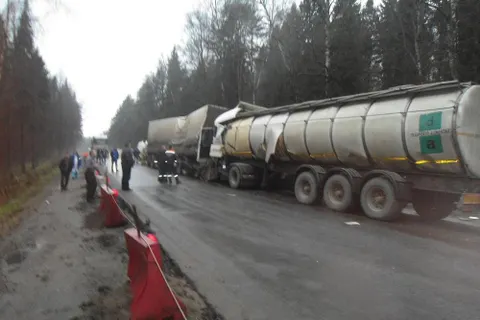В Ярославской области столкнулись восемь автомобилей