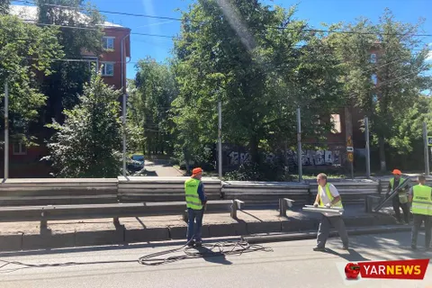 В Ярославле перекрыли вторую часть Октябрьского моста: фото