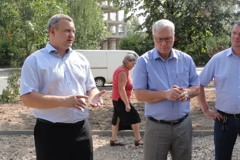 Депутаты муниципалитета Ярославля проверили, как идет строительство социальных объектов