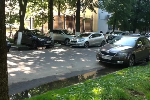 Игра в поддавки или отказ мэрии Ярославля от платных стоянок