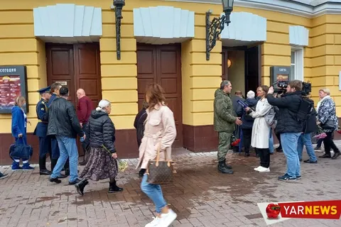 В Ярославле участник церемонии прощания с Сергеем Пускепалисом потерял сознание