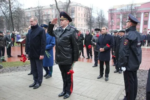 В Ярославле установлены памятные бюсты героев