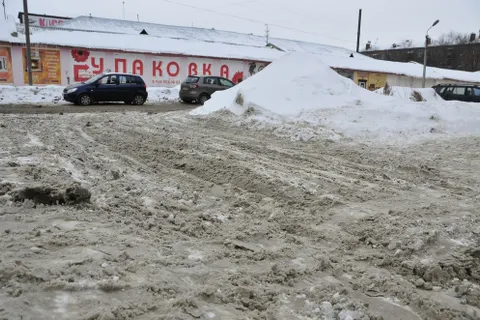 Фоторепортаж. Ярославль утопает в снегу и грязи