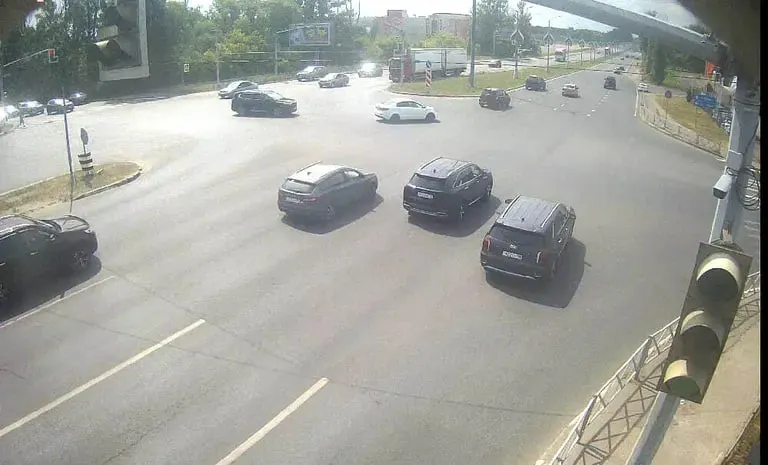 В Ярославле выезд в сторону Москвы открыли после атаки дронов
