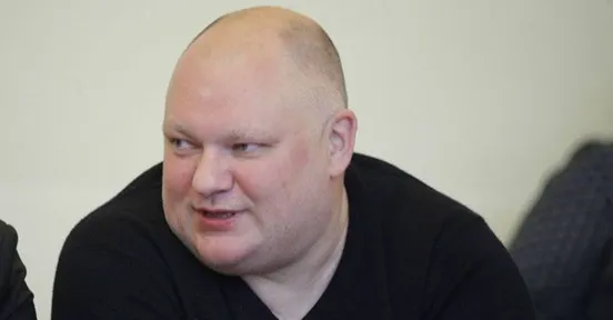 Ярославский депутат появился в «Плейбое». Одетый