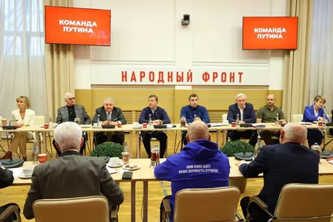 Народный фронт привлечет к работе штаба Путина сотни тысяч активистов