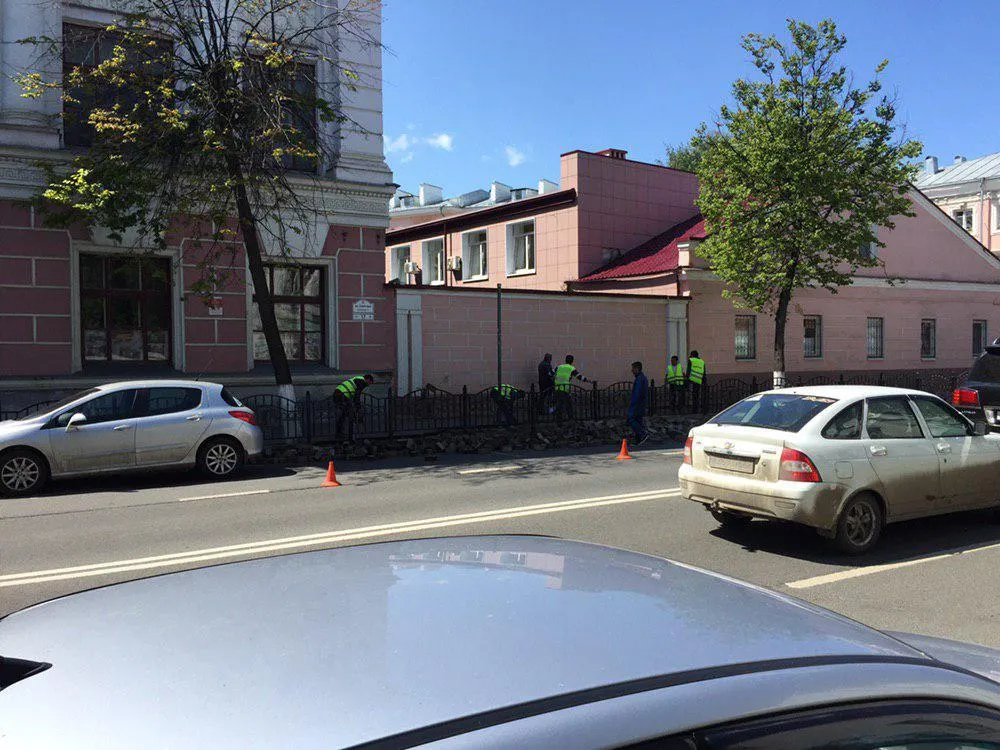 В центре Ярославля вновь меняют серую плитку