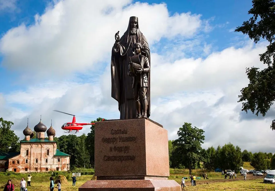 Адмиралу Ушакову открыли памятник на месте его крещения
