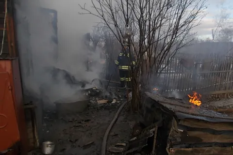 В Ярославле горел жилой дом на четыре семьи