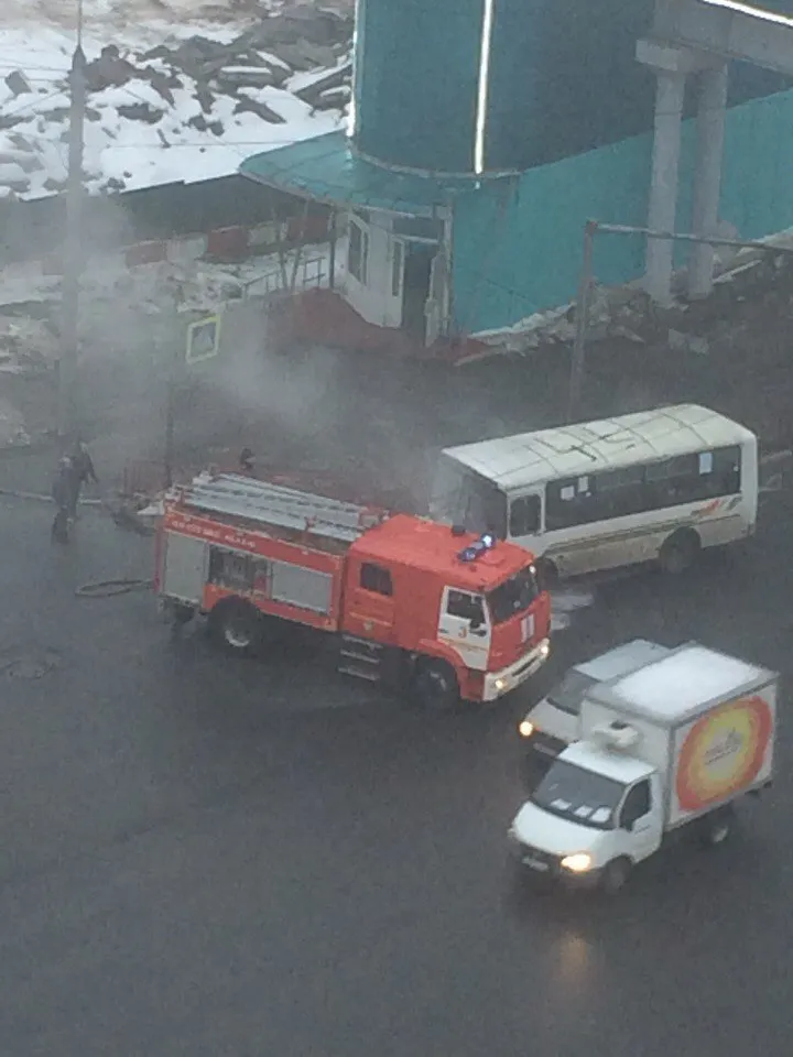 На Московском проспекте в Ярославле задымился ПАЗ: подробности происшествия