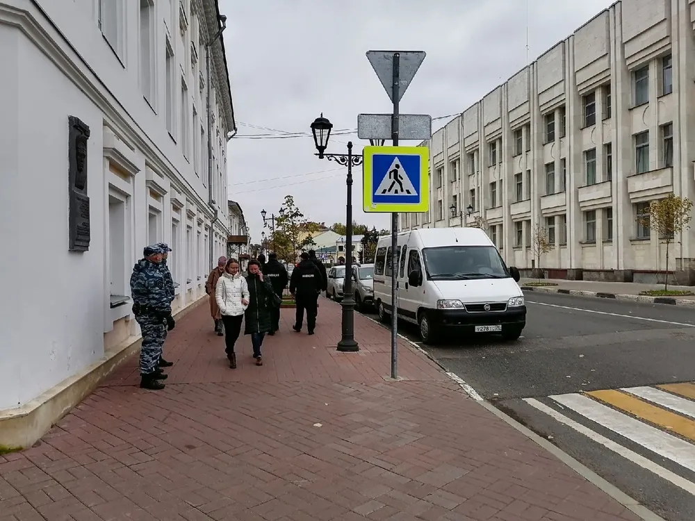 Центр Ярославля полон сотрудниками полиции