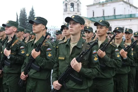 В Ярославле курсанты Военно-космической академии имени Можайского присягнули Родине
