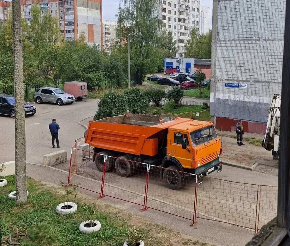 Жильцы дома с треснувшей стеной в Брагино пока не смогут вернуться в квартиры