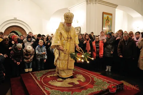 Жители Ярославской области встретили светлый праздник Рождества Христова (с фото)