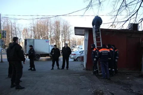 В центре Ярославля сносят торговые павильоны