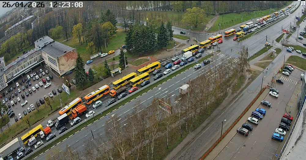 В Ярославле из-за последствий атаки БПЛА частично перекрыли дороги