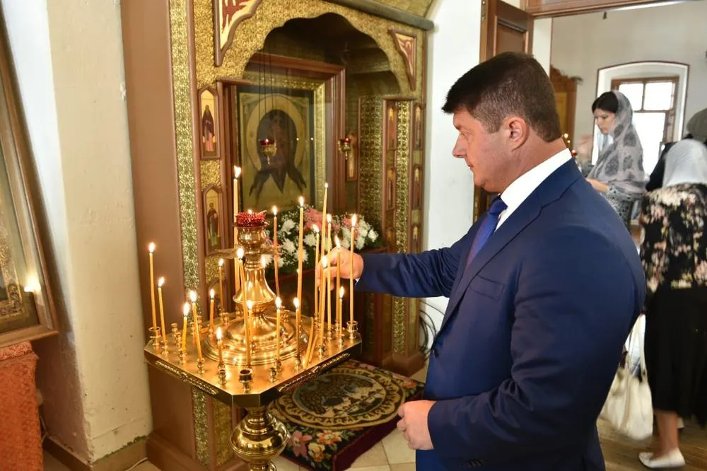 Мэр Ярославля побывал в мужском монастыре: фоторепортаж  