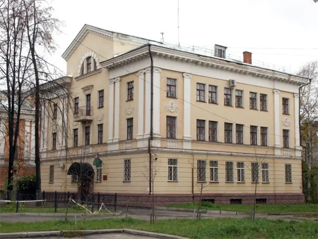 2600 ярославцев стали невыездными