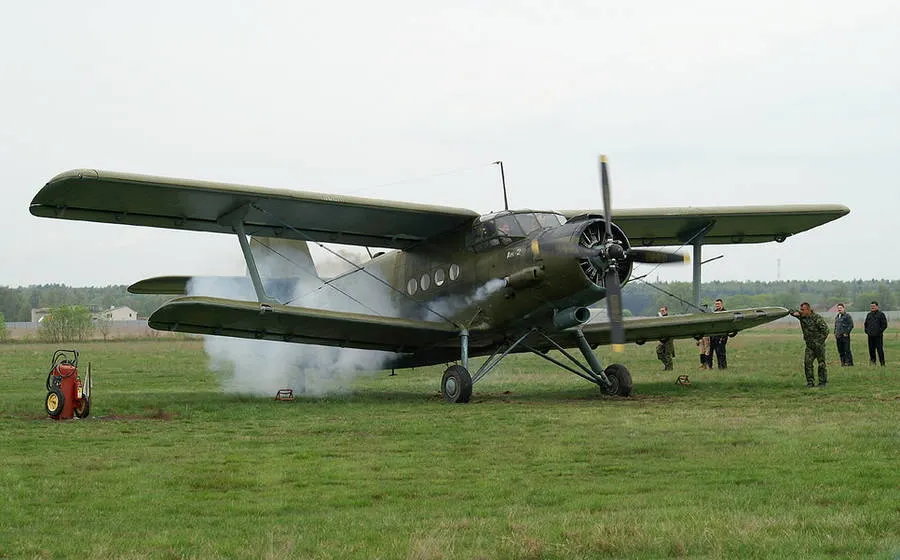 В Ярославской области едва не разбился самолет АН-2 с парашютистами