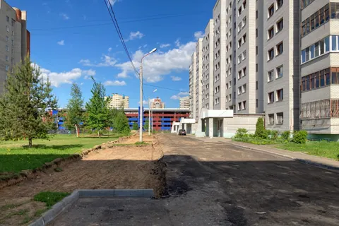 «Врут мэру»: подрядчик благоустройства дворов ответила властям Ярославля