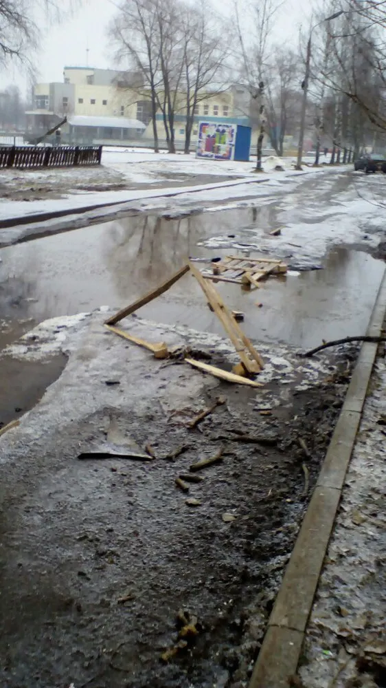  В Брагино обнаружили яму-убийцу
