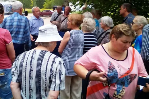 Александр Воробьёв и Эльхан Мардалиев встретились с жителями Резинотехники