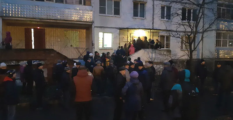 В Рыбинске автолюбители подрались в очереди за справкой 