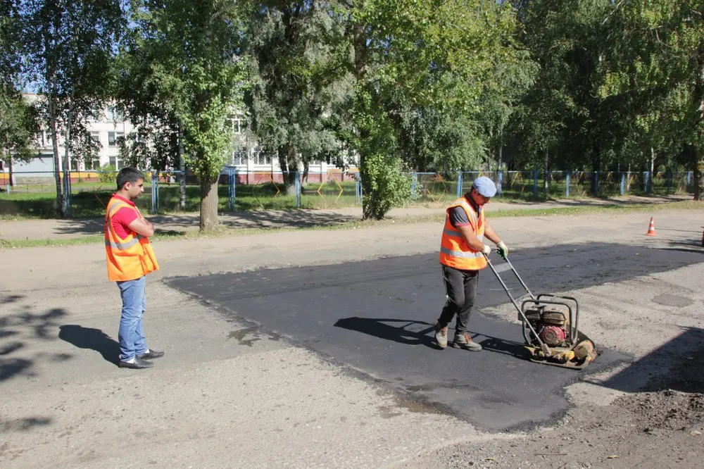 Дороги в школу ремонтируют в Ярославле