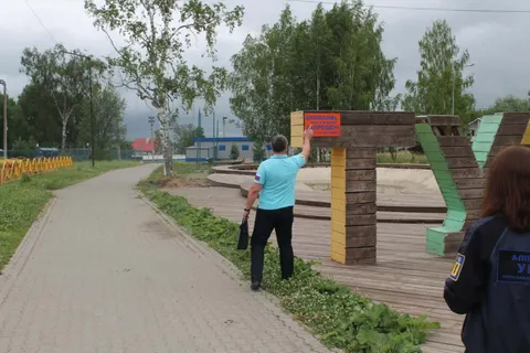 В Ярославской области на спортплощадке обнаружено лежбище бомжей