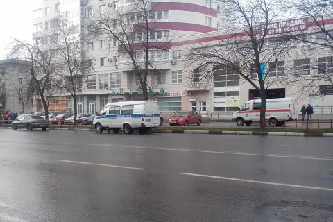 В центре Ярославля подорвался Ленд Крузер