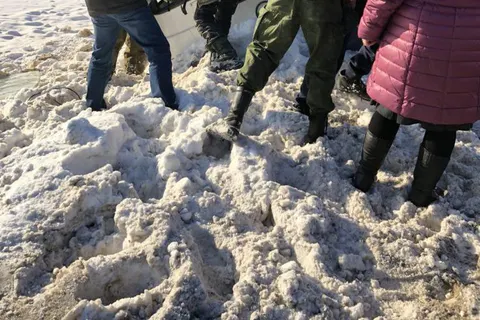 На трассе Ярославль – Гаврилов-Ям пассажирский автобус съехал в кювет