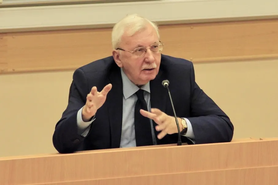 Виталий Третьяков: Журналисты не циркачи, чтоб публику развлекать