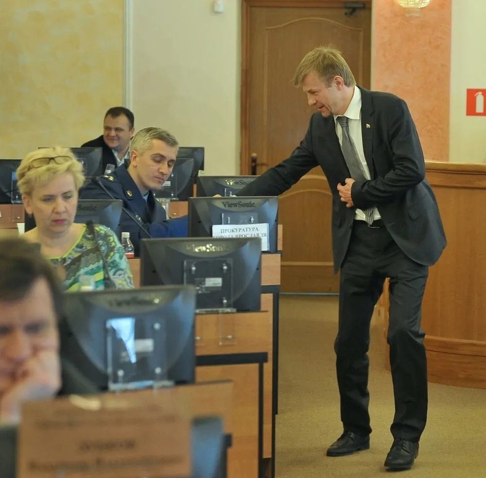 Мэр Ярославля на заседании муниципалитета присягнул закону