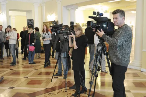 Творческая интеллигенция Ярославля собралась в Волковском театре. Фоторепортаж