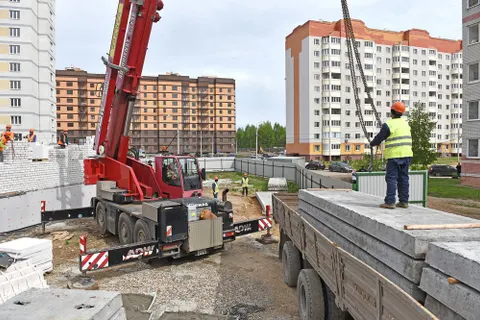 Во Фрунзенском районе Ярославля продолжается строительство двух детских садов