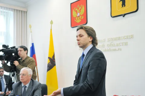 Председатель избиркома Ярославской области Денис Васильев написал заявление на имя губернатора. С фото из архива