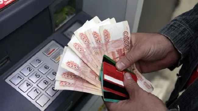 Воспитательница детсада в Ярославле перевела мошенникам миллион рублей