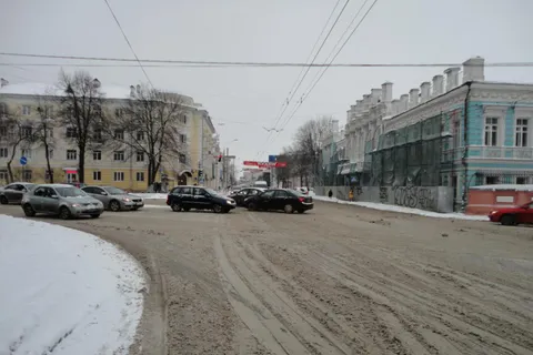 На дороге Ярославля пострадал подросток