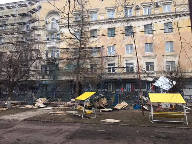 В центре  Ярославля рухнули строительные леса