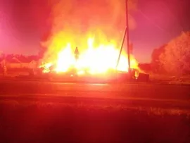 Страшный пожар в Ярославском районе тушили почти 6 часов