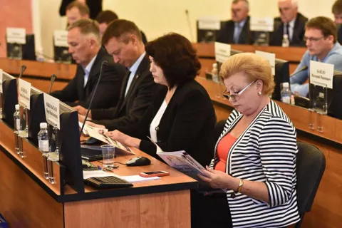 Владимир Слепцов предложил продлить срок замены НТО до 1 декабря