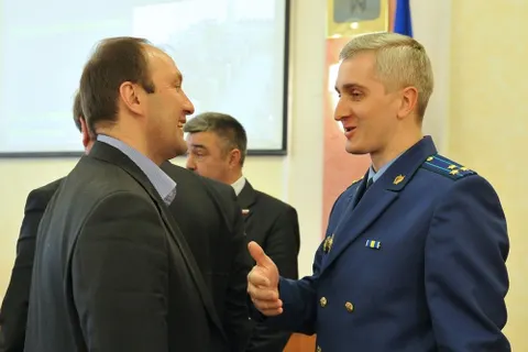 Депутаты муниципалитета Ярославля готовятся заслушать ежегодный отчет мэра города о проделанной работе. Фоторепортаж